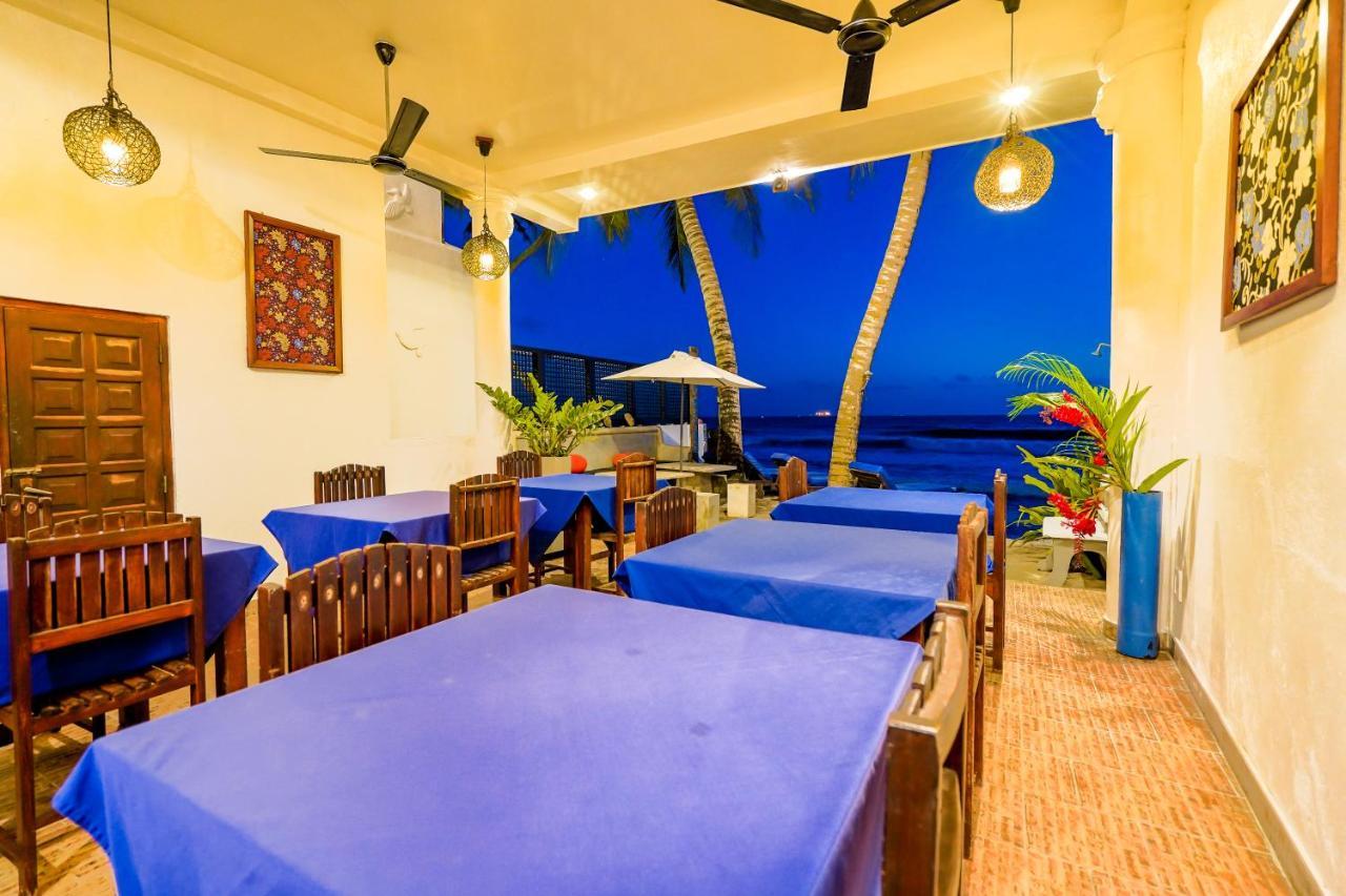 Blue Sky Beach Resort Unawatuna Exterior photo